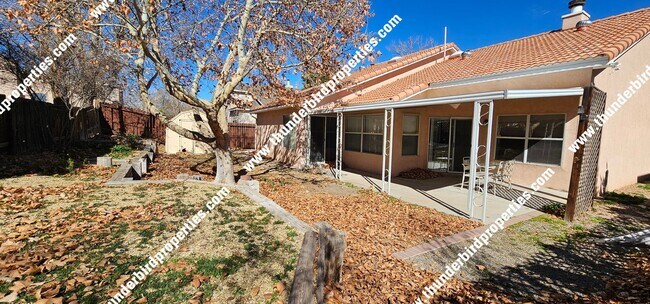 Building Photo - Charming NW 4 Bedroom Home - $500 off first month's rent