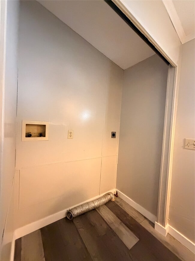 Building Photo - 14329 Greenville St