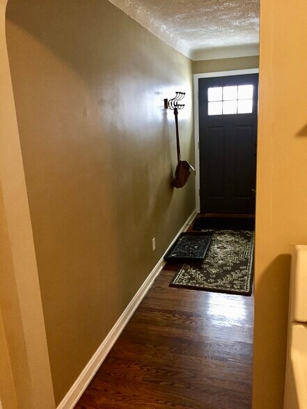 Building Photo - 2411 Fortune Avenue