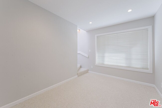 Building Photo - 1338 Harvard St