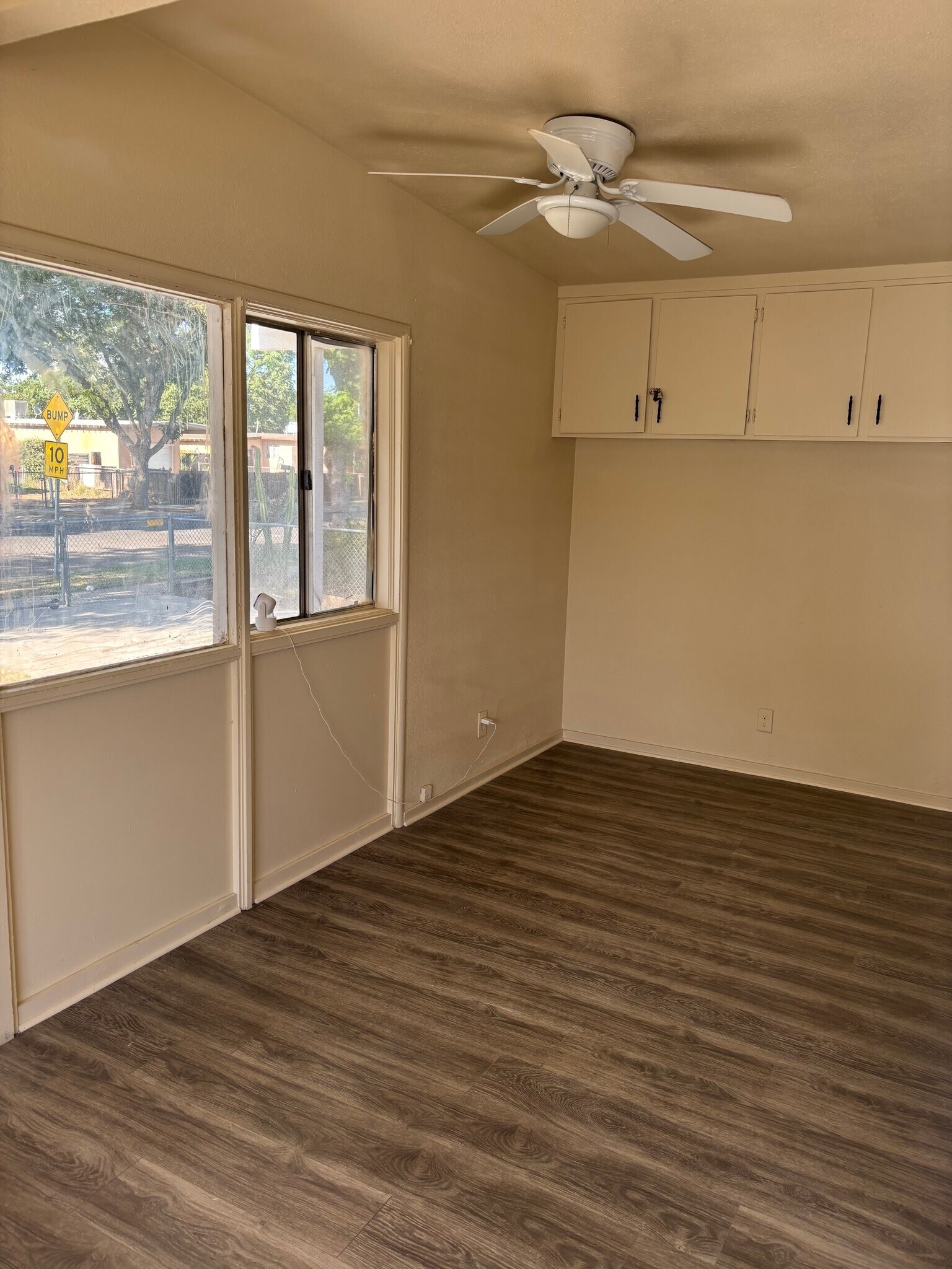 Building Photo - 237 W Strother Ave