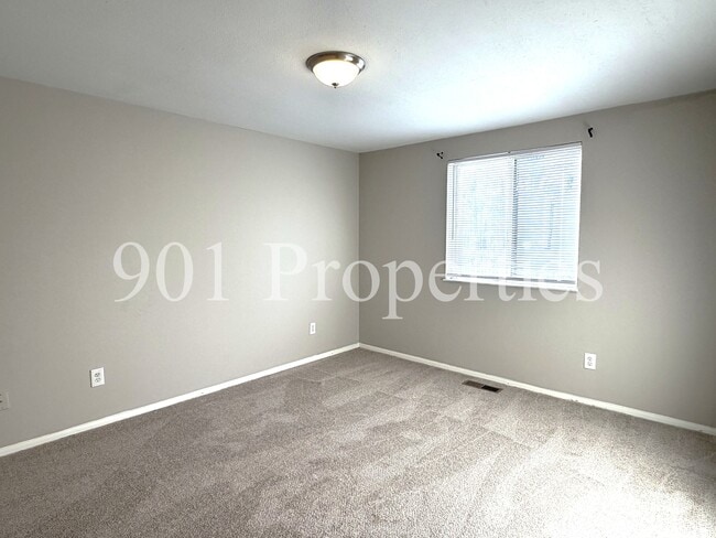 Building Photo - 6835 Autumnhill Ln