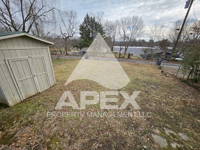 Building Photo - Craftsman Style 2 Bd 1 Ba Single Family Home w/Bonus rm & Garage in North Knox!