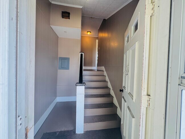 Building Photo - 215 E Winona Ave