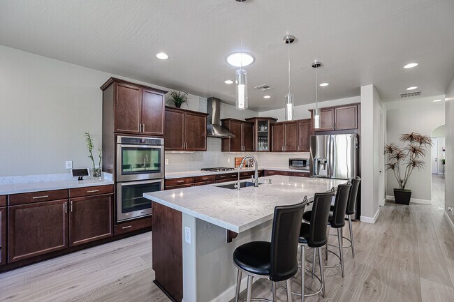 Building Photo - 15626 W Campbell Ave