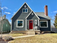 Building Photo - Gorgeous Renovation at Highland Park!