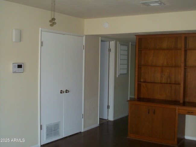 Building Photo - 3938 W Marlette Ave