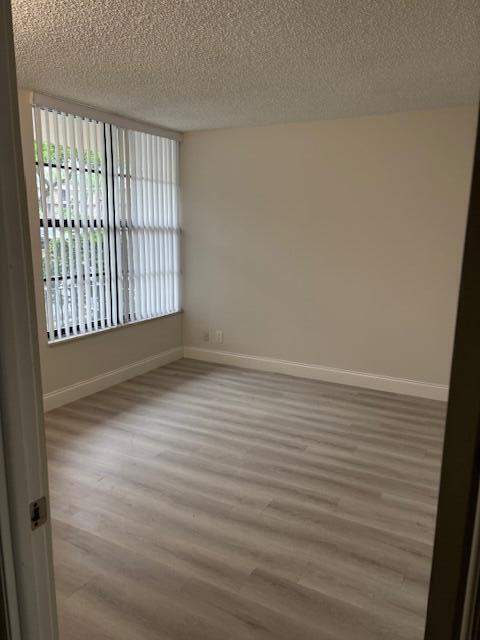 Building Photo - 8 Royal Palm Way