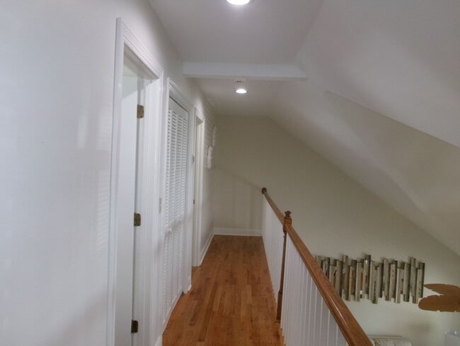 Building Photo - 3 bedroom raised beach home on Ocean Boule...