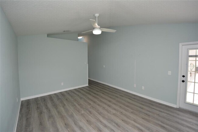 Building Photo - 18 Wellwater Dr