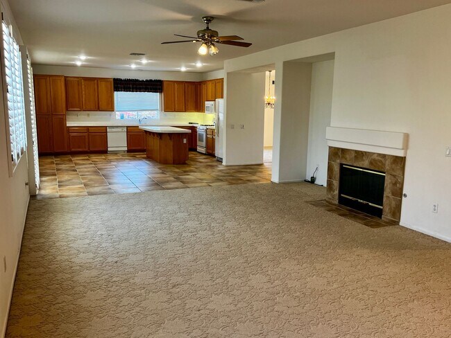 Building Photo - Spacious 4-Bedroom Murrieta Home with Loft & 3-Car Garage