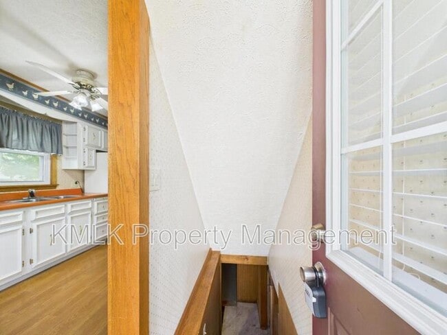 Building Photo - 975 Glenwood St NE