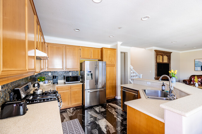 Kitchen - 11013 Ragsdale Rd