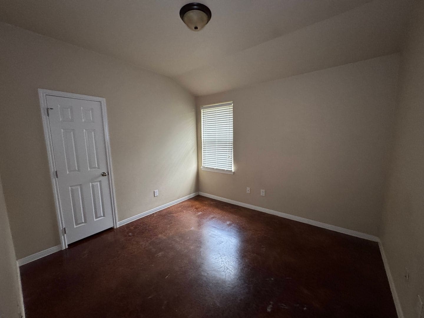 Building Photo - 4305 Cambridge Dr