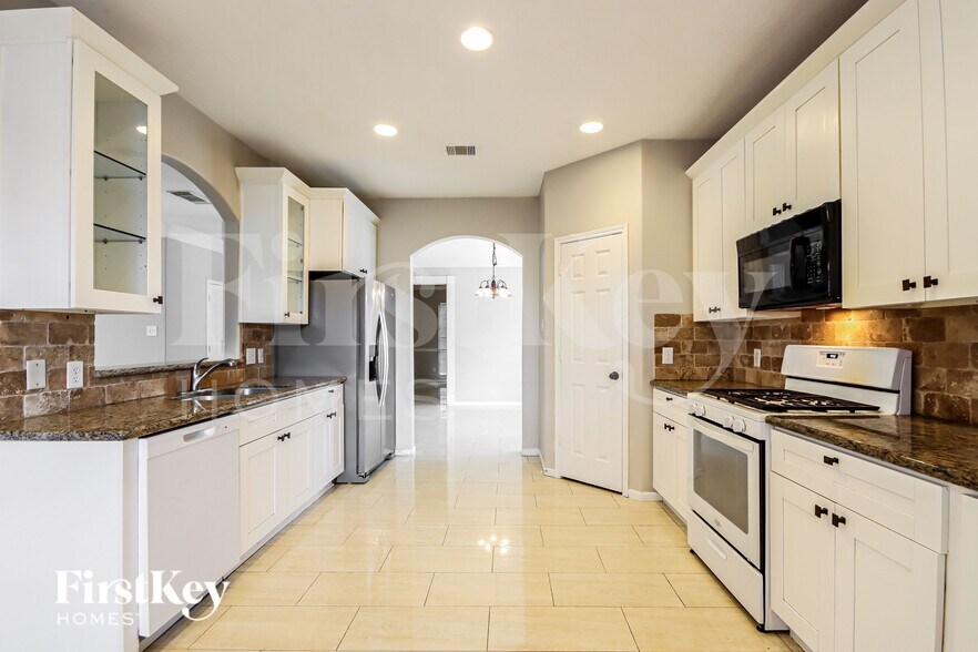 Building Photo - 18222 Noble Forest Dr