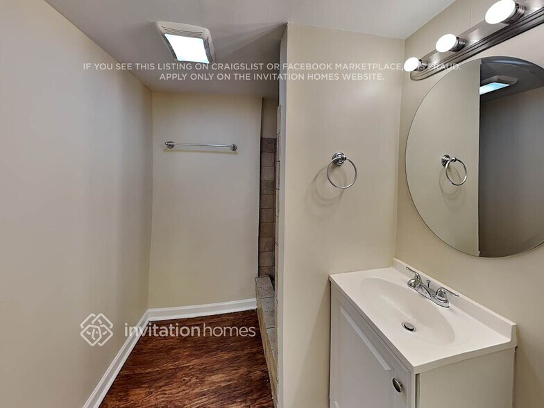 Building Photo - 4521 Dons Ct SW