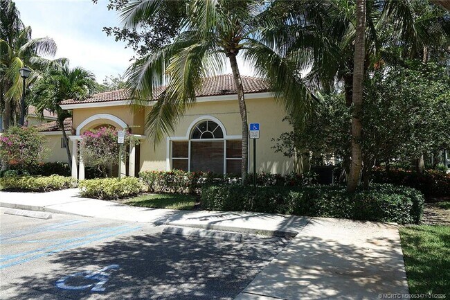 Building Photo - 49 SE Sedona Cir