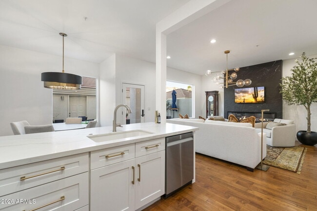 Building Photo - 8270 Hayden Rd