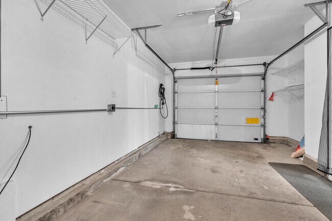 Building Photo - 72 Wilton Ln