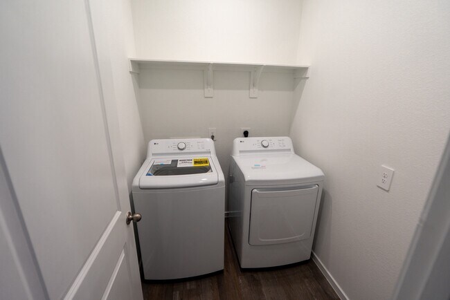 Building Photo - 27703 Hudson Sands Ln