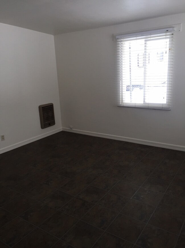 Building Photo - 1 bedroom 1 bath