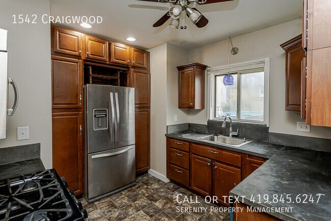 Building Photo - 1542 Craigwood-
