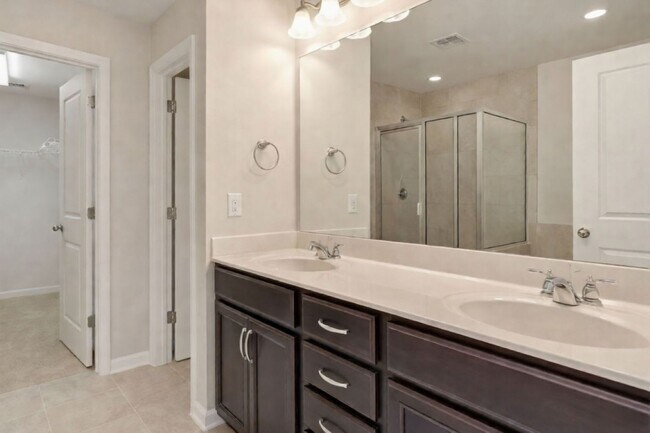 Building Photo - 1208 Craigmeade Dr