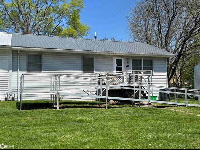 Building Photo - 2602 Flint Hills Dr