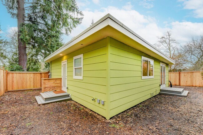 Building Photo - A Fresh, Open Home for a Relaxed Life by the Lake