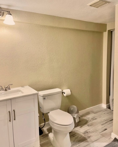 Building Photo - 1510 W Maple Ave