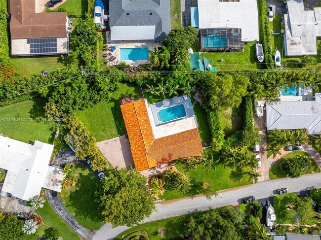 Building Photo - 6561 Marlin Dr