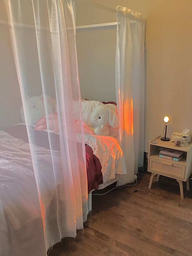 Building Photo - Murray Upper UWM