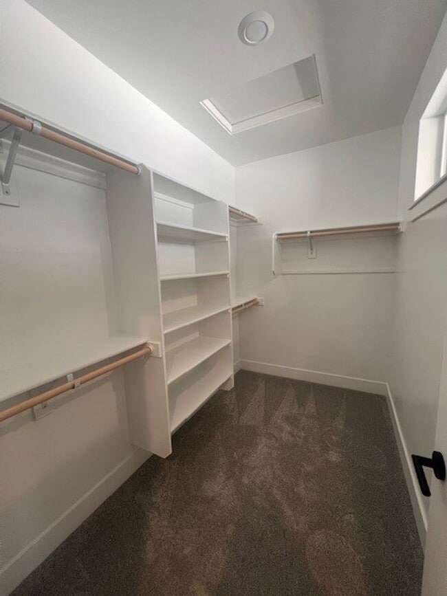 Building Photo - Newer Construction 3 Bedroom + Bonus Room with Community Amenities