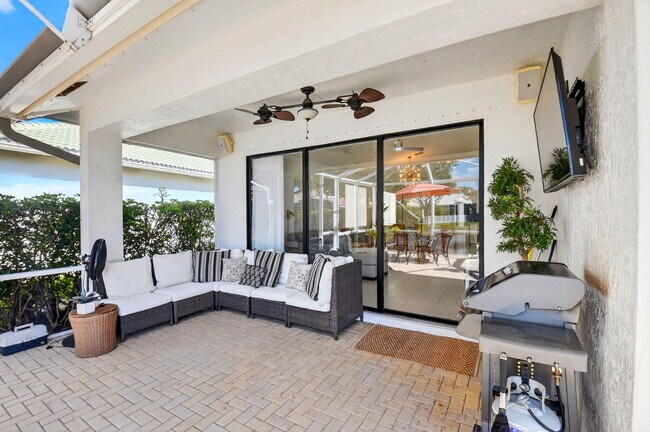 Building Photo - 2245 Sapphire Cir