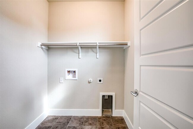 Building Photo - 11400 Culzean Castle Dr