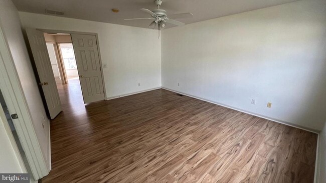 Building Photo - 822 W Boxborough Dr