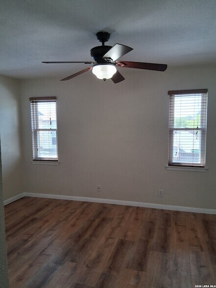 Building Photo - 2811 Woodbury Dr