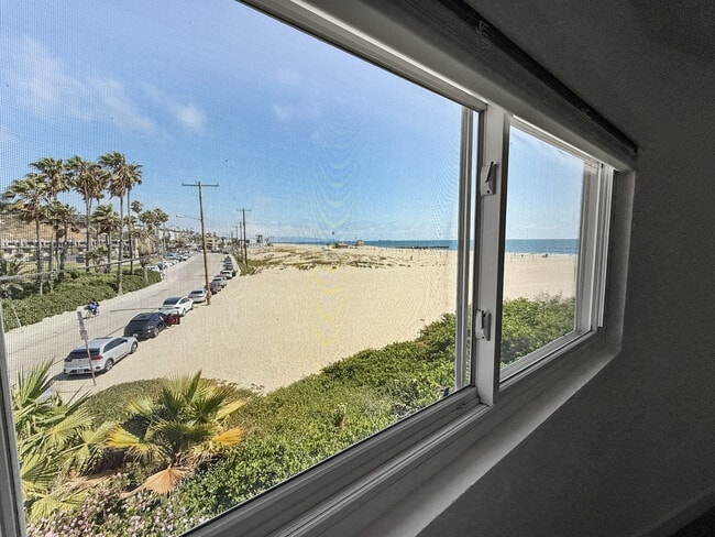 Building Photo - 6615 Pacific Ave