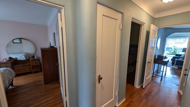 Building Photo - 203 Seaview Ave