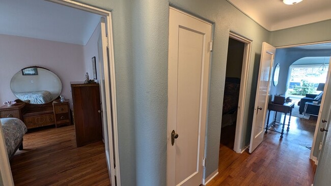 Building Photo - Great Seabright area 2/1 Fully Furnished Home