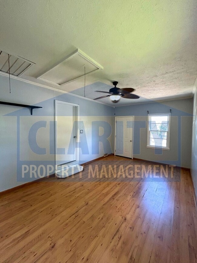 Building Photo - Beautiful 3-Bedroom, 1-Bath Home!