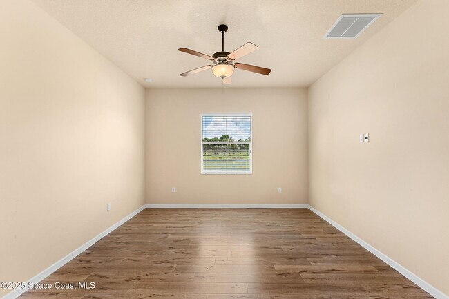Building Photo - 3720 Alamanda Key Dr