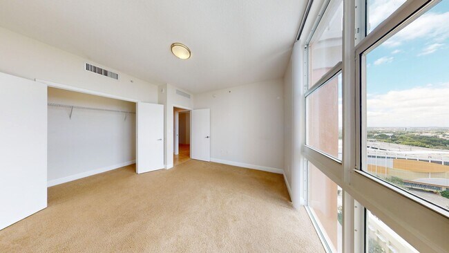 Building Photo - 550 Okeechobee Blvd