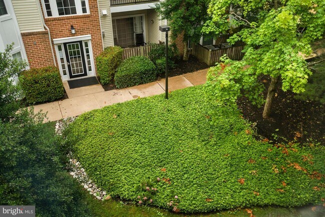 Building Photo - 4139 Fountainside Ln