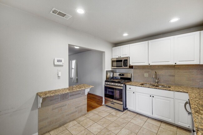 Building Photo - 4313 Bonnie Dr