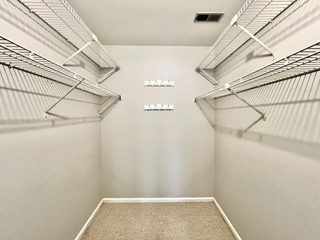 Building Photo - CONVENIENT AND AFFORDABLE