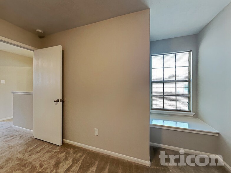 Building Photo - 9215 Dewberry Blossom Ln
