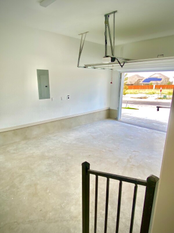 Building Photo - 7512 Magnolia Vlg