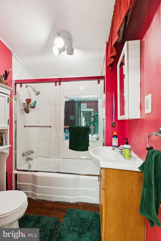 Building Photo - 1333 Pine St