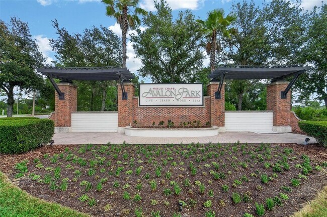 Building Photo - 33046 Major Oak Dr